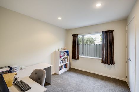 Photo of property in 72 Orotu Drive, Poraiti, Napier, 4112