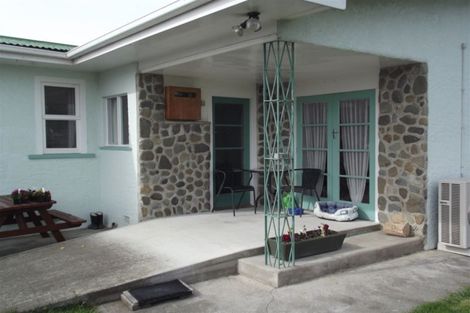 Photo of property in 12 Eaton Street, Waimate, 7924