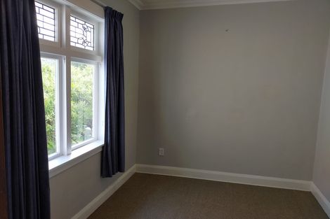 Photo of property in 142 Russell Terrace, Berhampore, Wellington, 6023