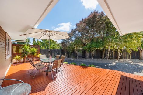 Photo of property in 14 Motuoapa Place, Kelvin Grove, Palmerston North, 4414