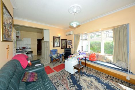 Photo of property in 82 Avonhead Road, Avonhead, Christchurch, 8042