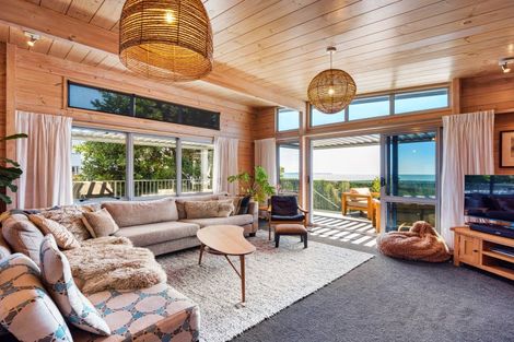 Photo of property in 145 Karewa Parade, Papamoa Beach, Papamoa, 3118