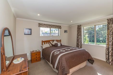 Photo of property in 29 Barry Curtis Place, Levin, 5510