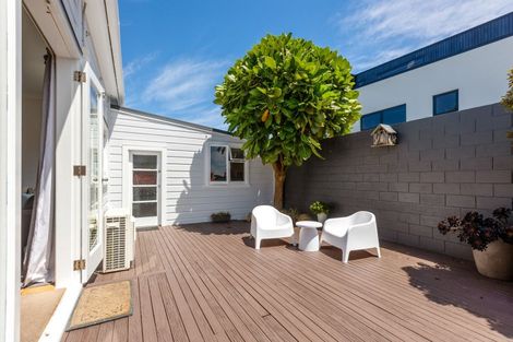 Photo of property in 19 Beach Street, Fitzroy, New Plymouth, 4312
