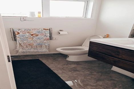 Photo of property in 10 Fordham Street, Beach Haven, Auckland, 0626