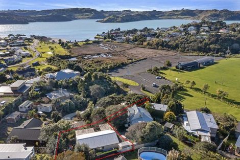 Photo of property in 44b Cross Street, Raglan, 3225