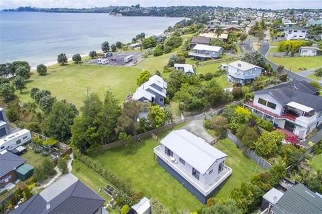 Photo of property in 18 Kahurangi Place, Snells Beach, 0920