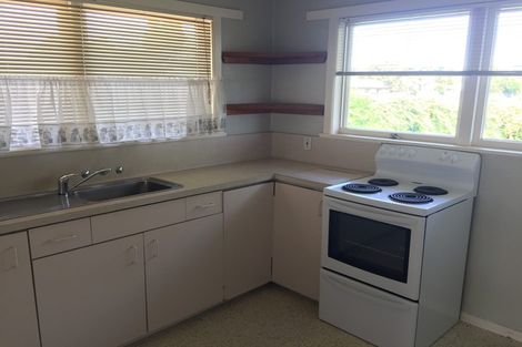 Photo of property in 12 Cross Street, Papakura, 2110