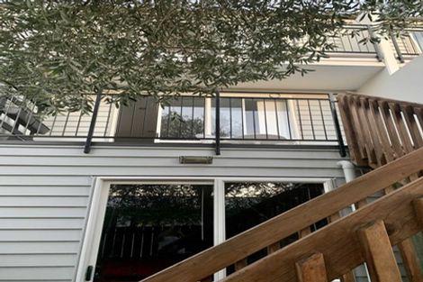 Photo of property in 10/6 Islington Avenue, New Lynn, Auckland, 0600