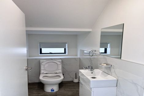 Photo of property in 116b Cascades Road, Pakuranga Heights, Auckland, 2010