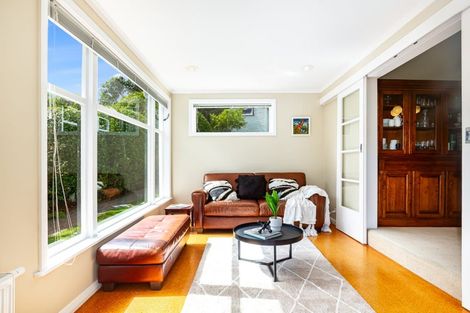 Photo of property in 10 Imlay Crescent, Ngaio, Wellington, 6035