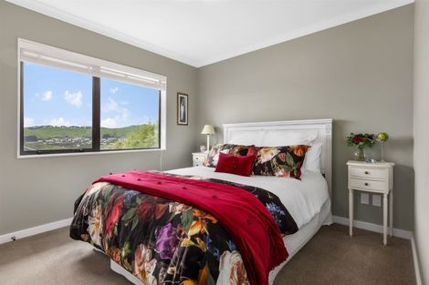 Photo of property in 5 Kahurangi Heights, Aotea, Porirua, 5024