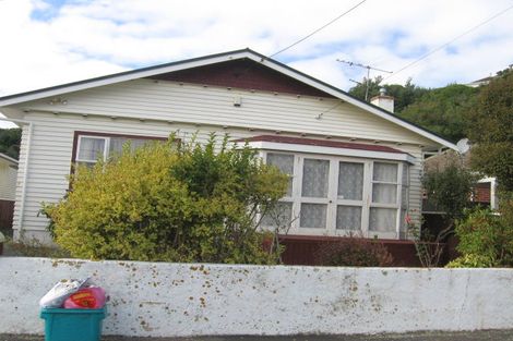 Photo of property in 37 Glamis Avenue, Strathmore Park, Wellington, 6022