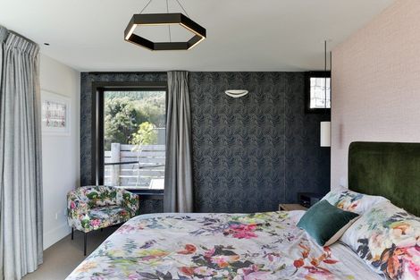 Photo of property in 5 Diamond Lane, Wanaka, 9305