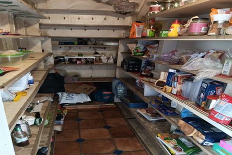 Photo of property in 23 Hawker Street, Mount Victoria, Wellington, 6011