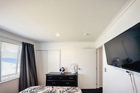 Photo of property in 39 Vivian Street, Burwood, Christchurch, 8083