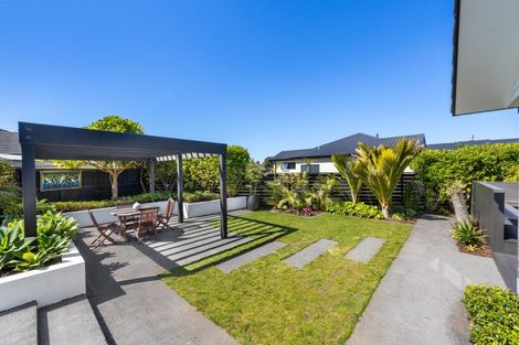 Photo of property in 5 Augusta Grove, Waiwhakaiho, New Plymouth, 4312