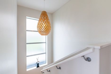 Photo of property in 16 Bunker Way, Strathmore Park, Wellington, 6022