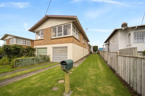 Photo of property in 264a Courtenay Street, Strandon, New Plymouth, 4312