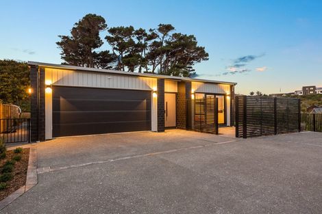 Photo of property in 11 Paul Adams Way, Aotea, Porirua, 5024