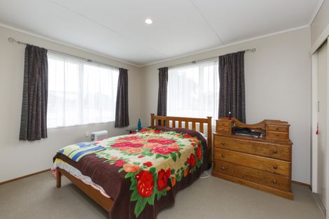 Photo of property in 26 Rhodes Drive, Kelvin Grove, Palmerston North, 4414