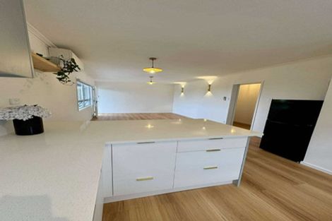 Photo of property in 3 Hartley Terrace, Massey, Auckland, 0614