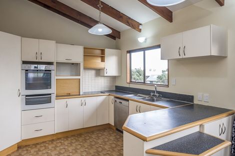 Photo of property in 116 Field Way, Waikanae Beach, Waikanae, 5036