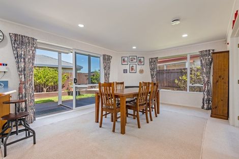 Photo of property in 4 Aspen Way, Kelvin Grove, Palmerston North, 4414