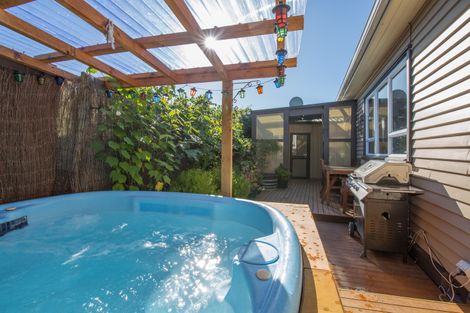 Photo of property in 332 Waterloo Road, Islington, Christchurch, 8042