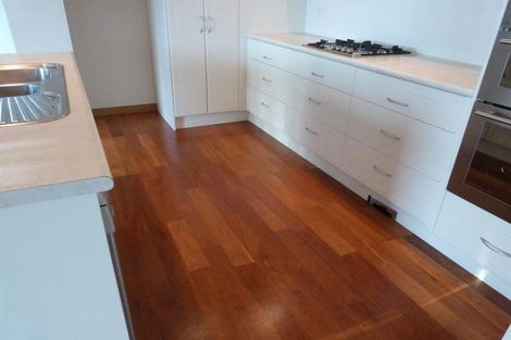 Photo of property in 12 Barnsley Place, Henderson, Auckland, 0612