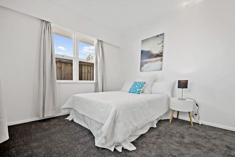 Photo of property in 70 Sturges Road, Henderson, Auckland, 0612