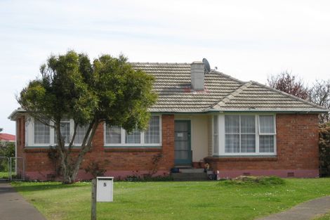 Photo of property in 5 Mahoe Place, Gonville, Whanganui, 4501