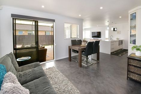 Photo of property in 39 Chic Gardens, Parakai, 0830