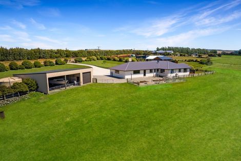 Photo of property in 280 Parsons Road, Weston, Oamaru, 9491