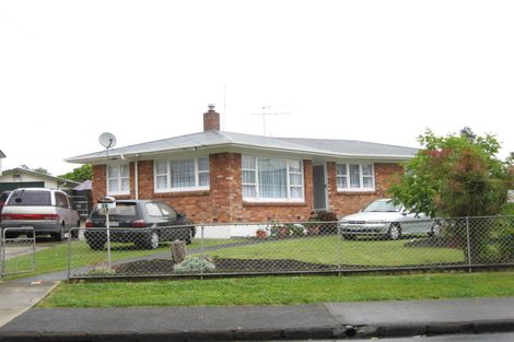 Photo of property in 28 Rosehill Drive, Rosehill, Papakura, 2113