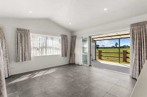 Photo of property in 1 Kermadec Crescent, Waipu, 0510