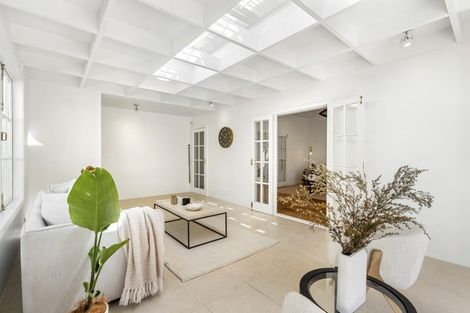 Photo of property in 2/40a Norwood Road, Bayswater, Auckland, 0622