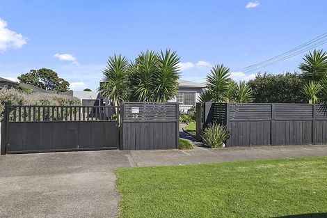 Photo of property in 22 Sackville Street, Fitzroy, New Plymouth, 4312