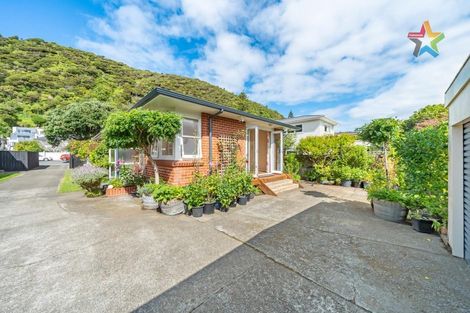 Photo of property in 4/204 Muritai Road, Eastbourne, Lower Hutt, 5013