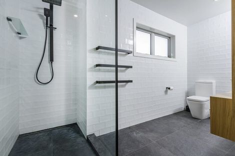 Photo of property in 38 Seacliffe Avenue, Belmont, Auckland, 0622