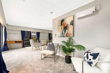 Photo of property in 10 Gemini Place, Kawaha Point, Rotorua, 3010