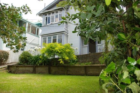 Photo of property in 104 Glenmore Street, Northland, Wellington, 6012