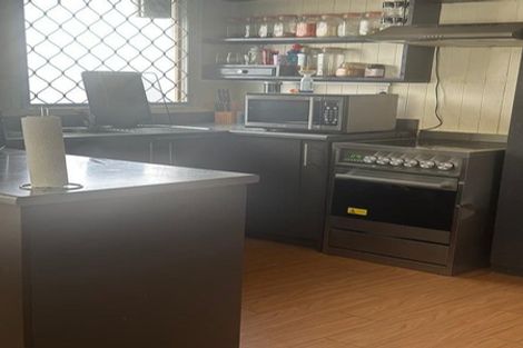 Photo of property in 1/79 Sylvan Avenue, Northcote, Auckland, 0627