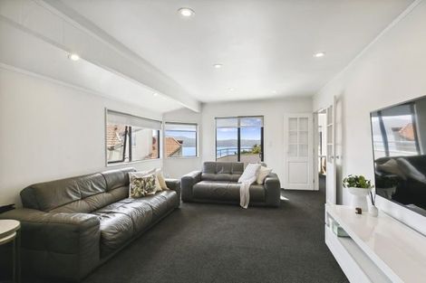 Photo of property in 8 Countess Close, Maupuia, Wellington, 6022