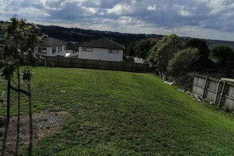 Photo of property in 3 Eric Gifford Drive, Ranui, Auckland, 0612