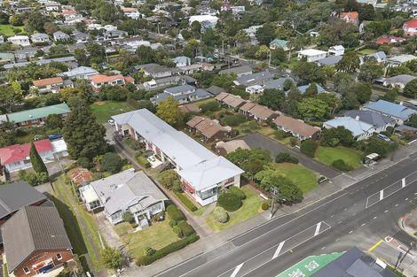 Photo of property in 1/736 Mount Eden Road, Mount Eden, Auckland, 1024