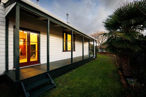 Photo of property in 16 Margaret Street, Roslyn, Palmerston North, 4414