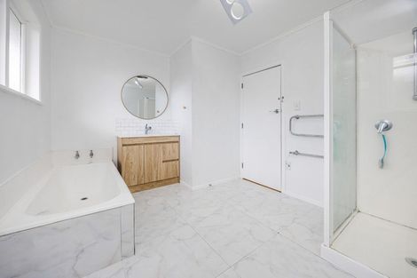 Photo of property in 21 Challinor Street, Pakuranga, Auckland, 2010