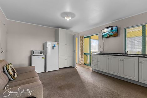 Photo of property in 7 Te Opi Road East, Whakapirau, Maungaturoto, 0583