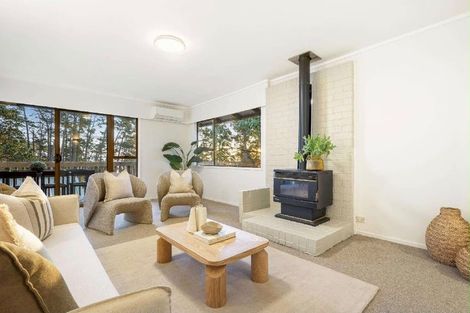 Photo of property in 32 Rosecamp Road, Beach Haven, Auckland, 0626